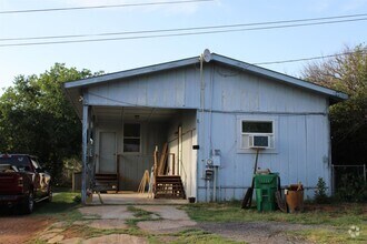 Building Photo - 303 W Taylor St