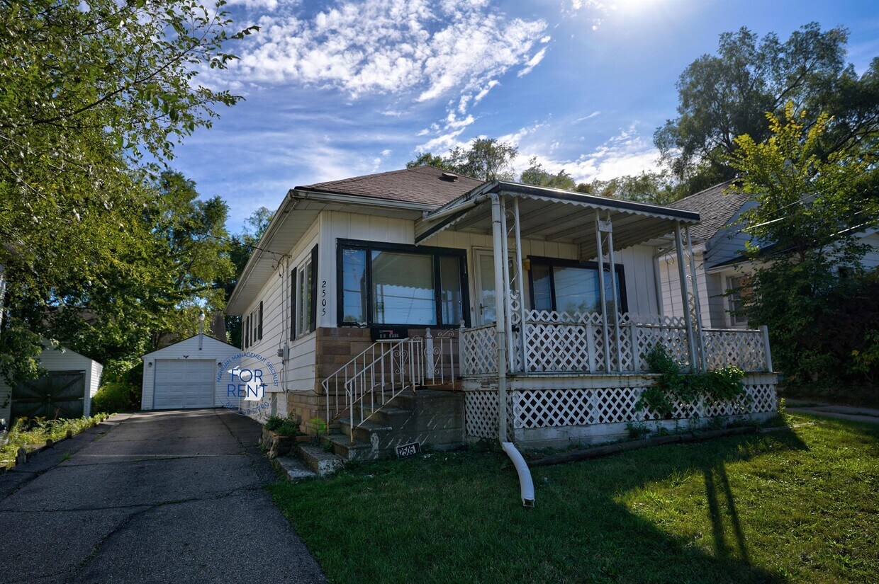 Primary Photo - 2505 Gibson St