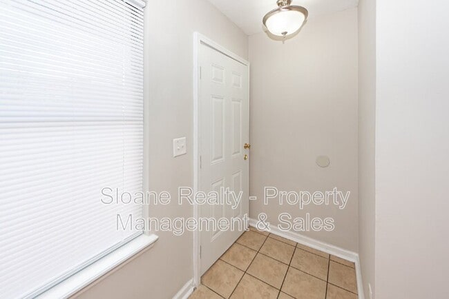 Building Photo - 149 Pine Shadow Dr