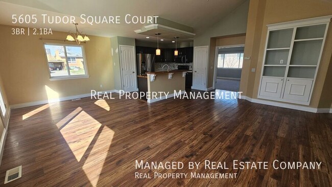 Building Photo - 5605 Tudor Square Ct