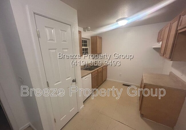 Building Photo - 520 Nova St