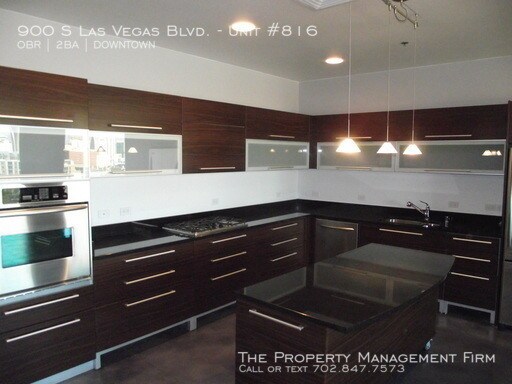 Building Photo - 900 S Las Vegas Blvd