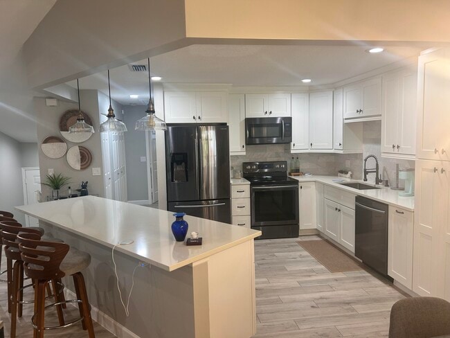 Building Photo - 5710 Coach House Cir
