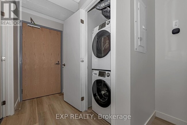 Photo du bâtiment - 211 Armstrong St