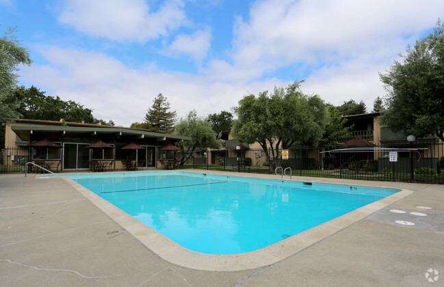 Kingston Place Apartments - 3055 N Main St Walnut Creek, CA ...