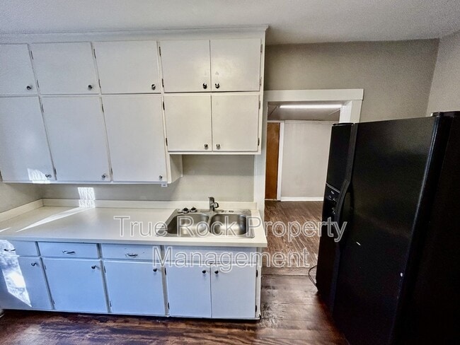 Foto del edificio - 303 N Maple St