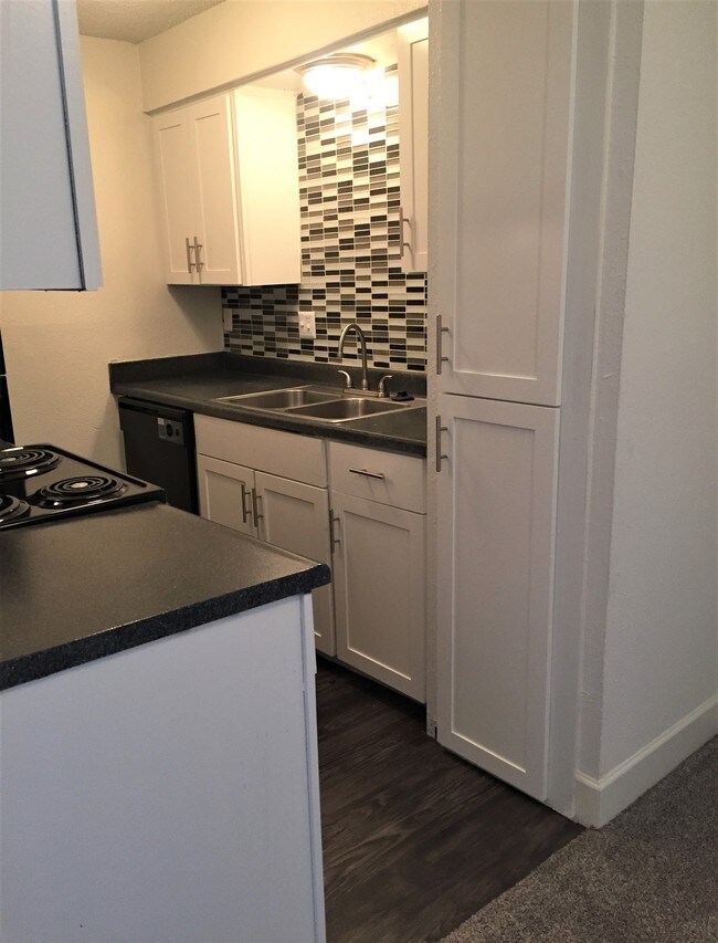 Foto del edificio - Landry Apartment Homes