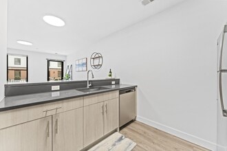 Building Photo - 416 Highland Ave
