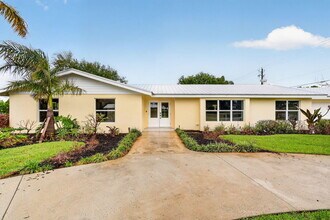 Building Photo - 1609 NW River Trail