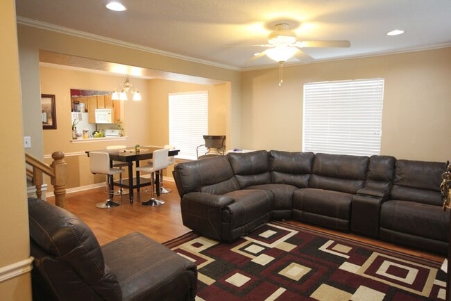 Foto del edificio - 3 Bedroom Townhome in Provo's Westside