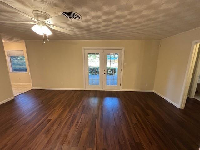 Foto del edificio - 1303 Park Center St