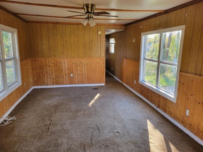 Foto del edificio - 2 BEDROOM 1 BATHROOM MOBILE HOME FOR RENT