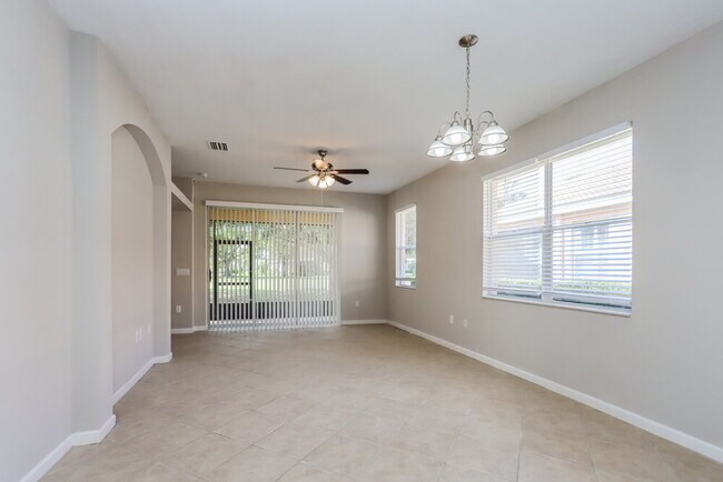 Foto del edificio - 5805 Spanish Point Ct