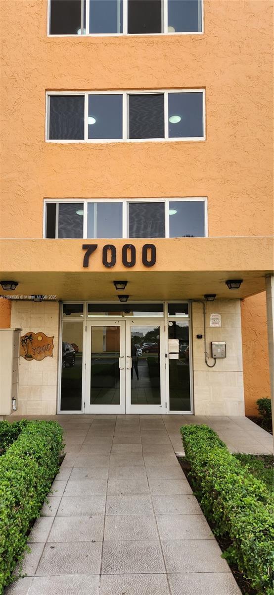 Building Photo - 7000 NW 186th St