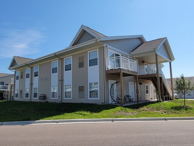 Building Photo - Le Sueur Meadows