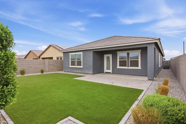 Building Photo - 16664 W Christy Dr