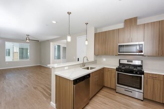 Building Photo - Altura