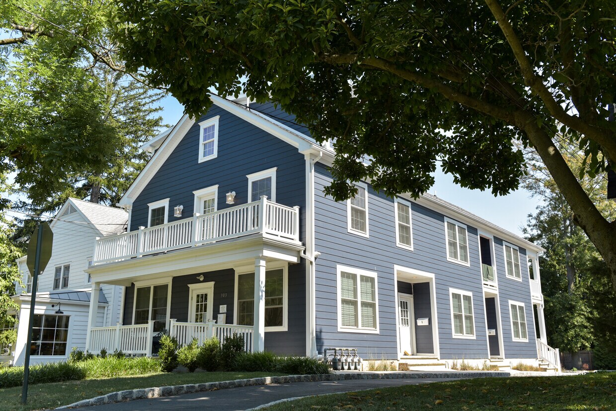 Primary Photo - 303 Witherspoon St