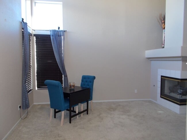 Foto del edificio - Comfort & Space in a Furnished Home