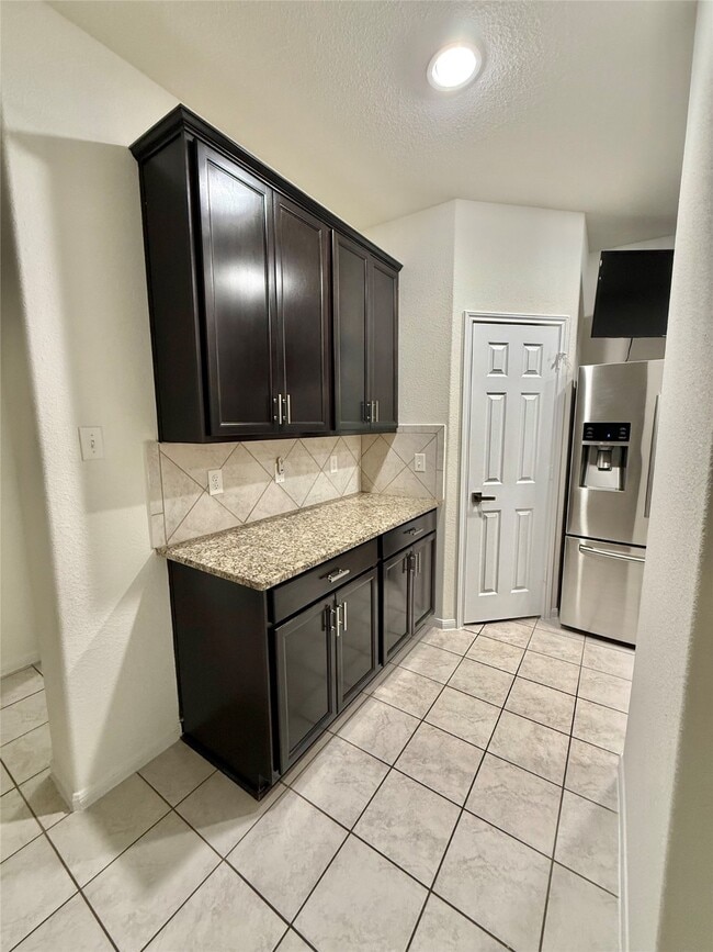 Building Photo - 16538 Twinwalker Drive