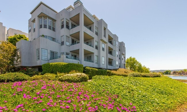 Building Photo - 720 Promontory Point Ln