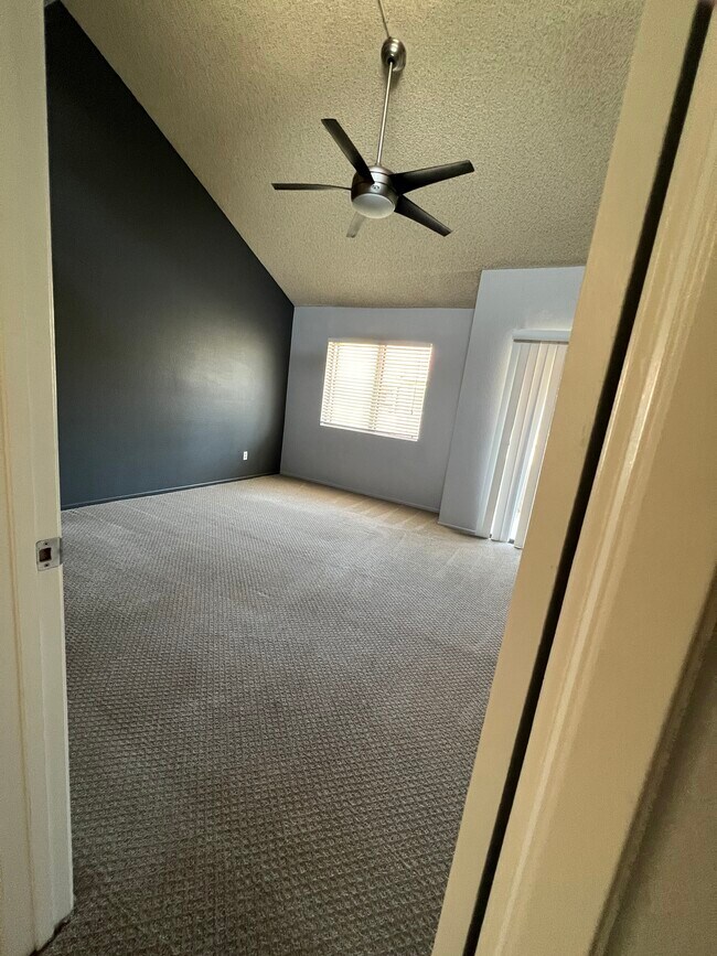 Building Photo - 11867 Cayuga Pl