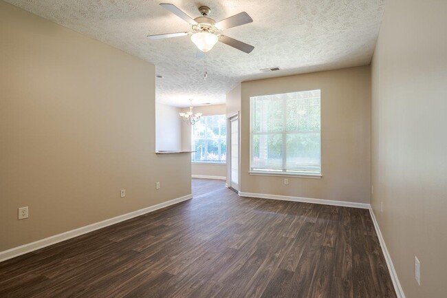 Building Photo - The Preserve at Grande Oaks Apartment Homes