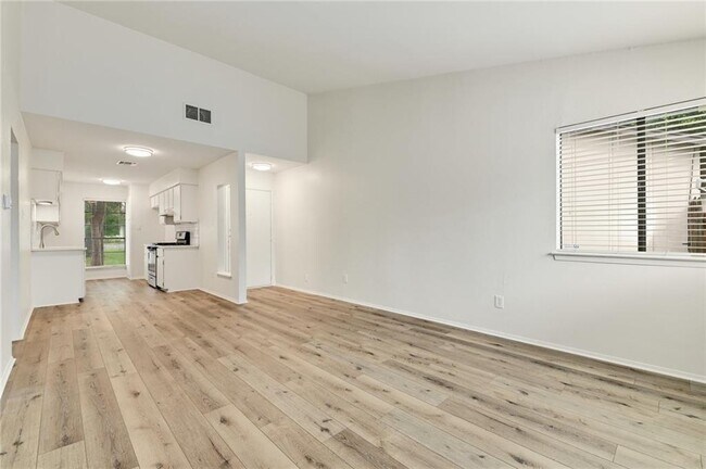 Foto del edificio - 1602 W Braker Ln