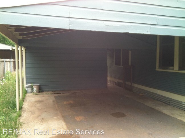 Foto del edificio - 3 br, 1 bath House - 3802 La Rue Street