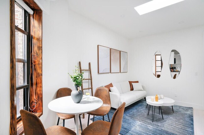 Foto del edificio - 515 W 48th St