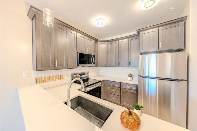 Foto del edificio - 67 S Main St