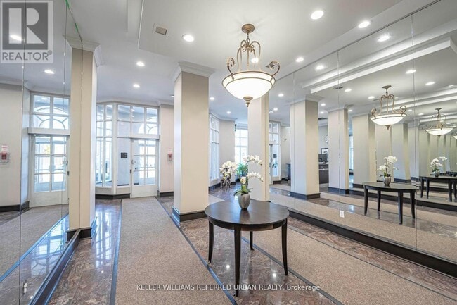 Photo du bâtiment - 21 Overlea Blvd