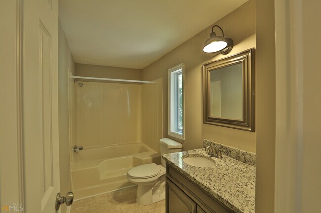 Building Photo - 1001 Blue Springs Ct