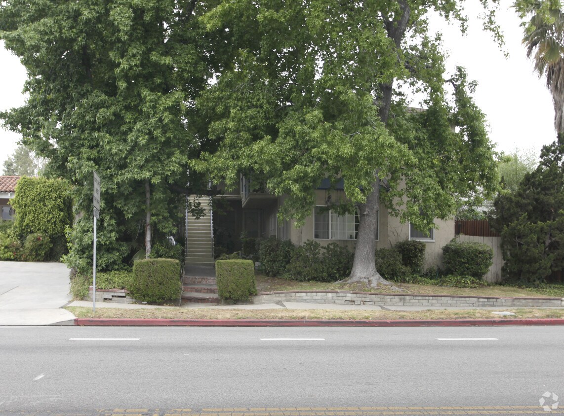Primary Photo - 4415 Tujunga Ave.