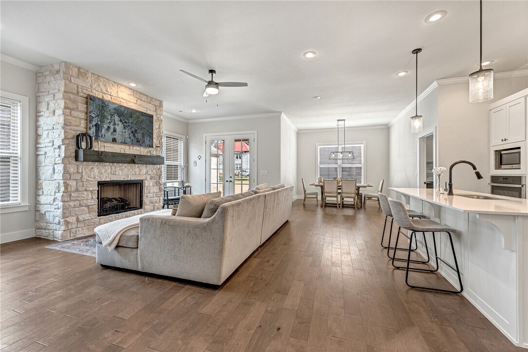 Foto del edificio - 2182 N Woodlark Ln