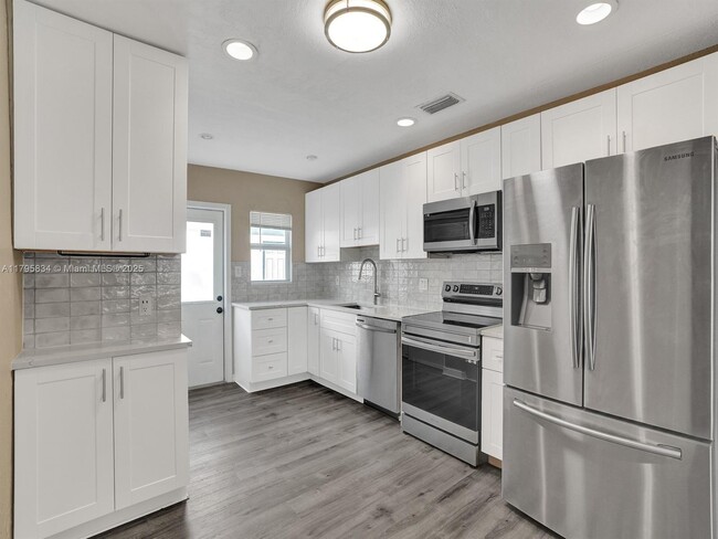 Foto del edificio - 5701 Farragut St