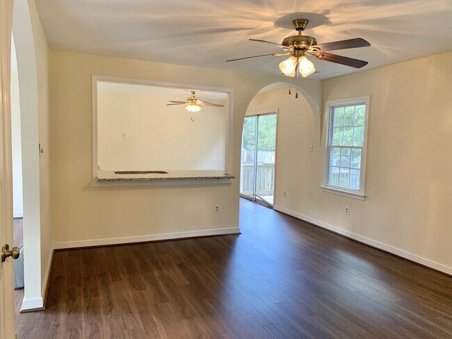 Foto del edificio - 6218 Manuel Ct