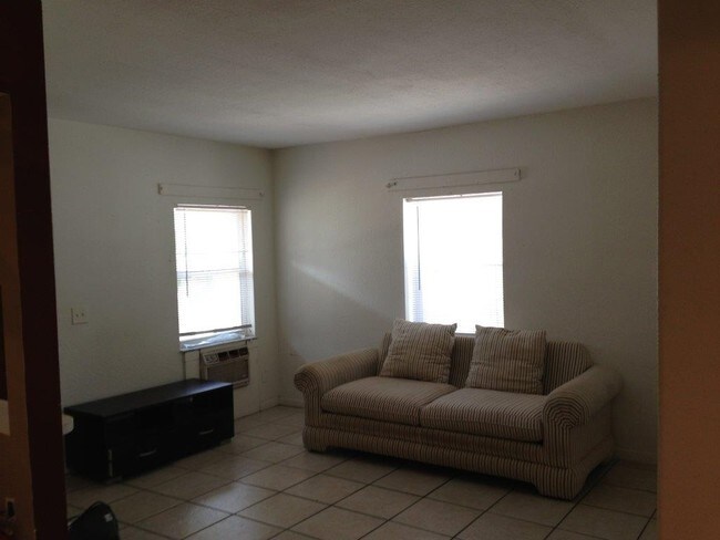 Interior Photo - Stone St Terrace