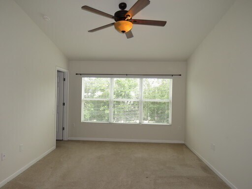Foto del edificio - Spacious 3/2.5/1 Townhouse, Lawn Service, Garbage and Water Included