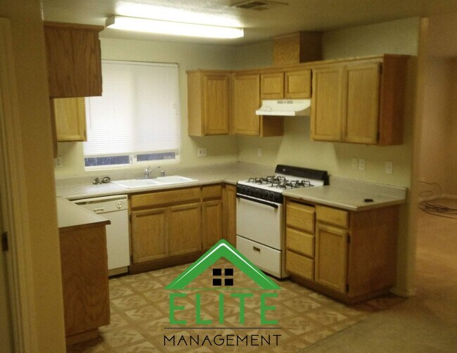 Foto del edificio - 5900 Lemon Park Way