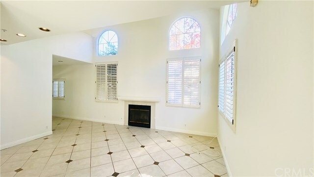 Building Photo - 2547 Orange Ave