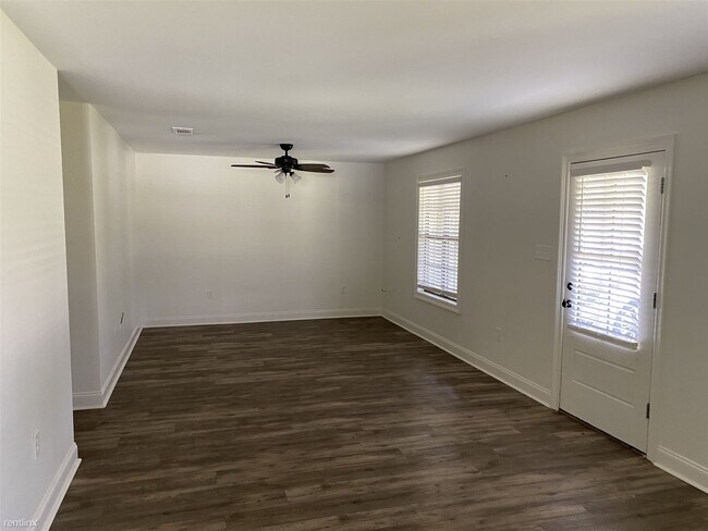 Building Photo - 3 br, 2 bath House - 104 Ogilsvie Street