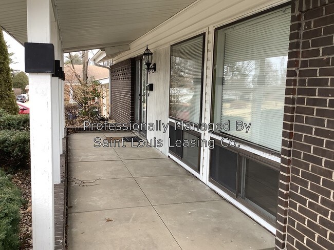 Building Photo - 660 Hargrove Ln
