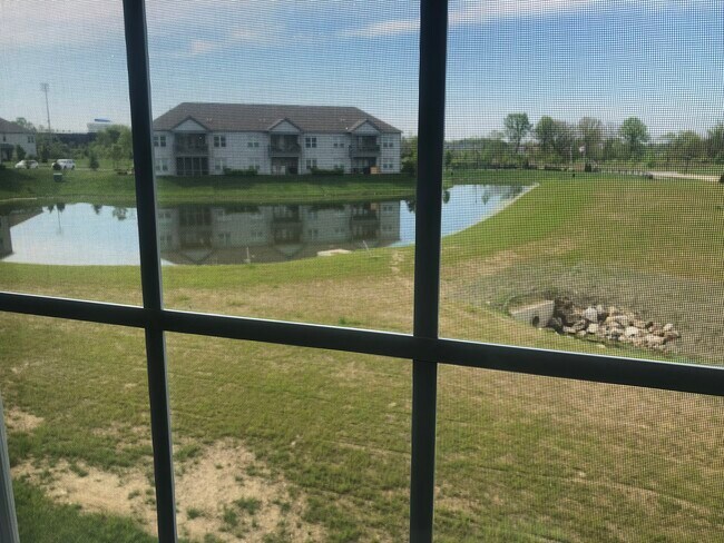 Fountain Lake View - 5924 Bluestone Way