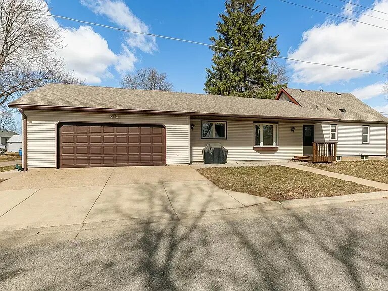 Foto principal - 301 7 1/2 Ave