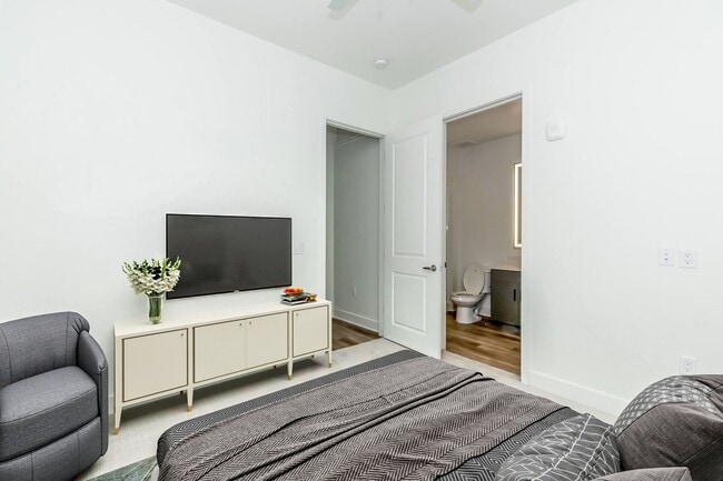 Interior Photo - Onyx Uptown PHX