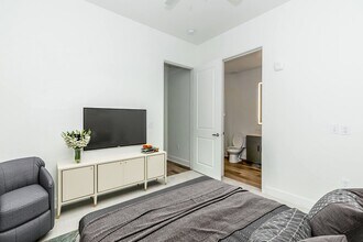 Interior Photo - Onyx Uptown PHX