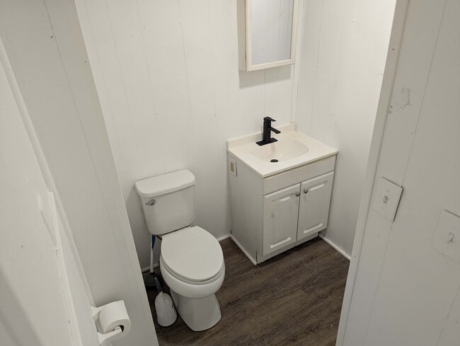 Foto del edificio - 1323 Oak St