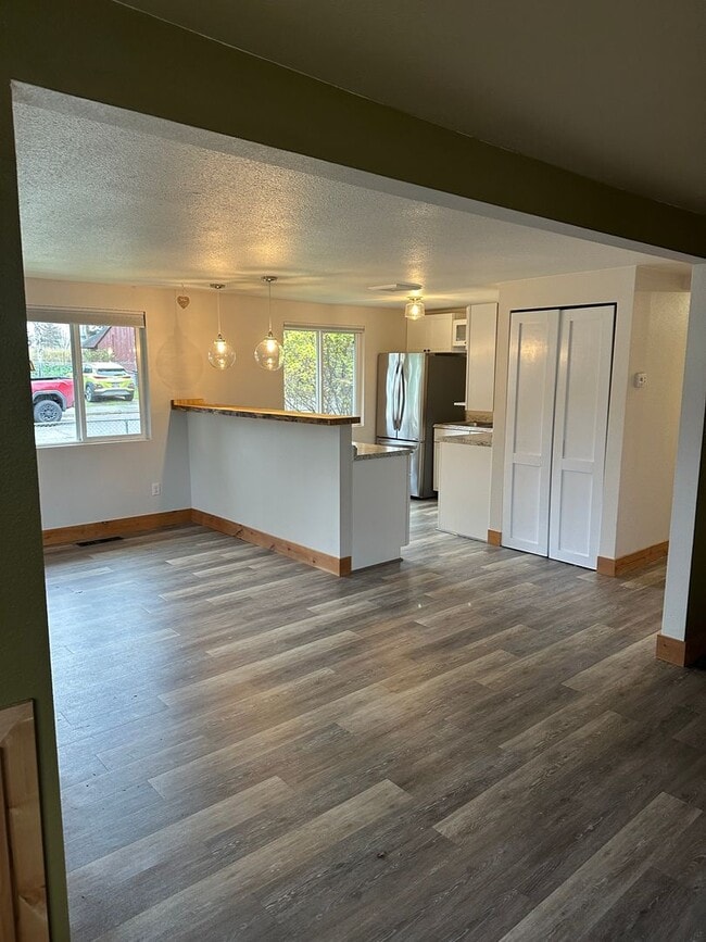 Building Photo - Short term lease offered for remodeled house