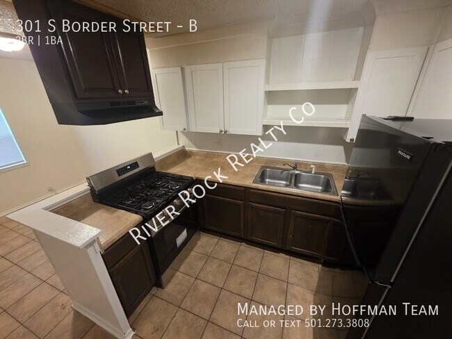 Foto del edificio - 301 S Border St